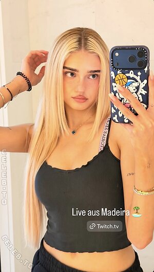 HoneyPuu Nude Leaked Photo #196