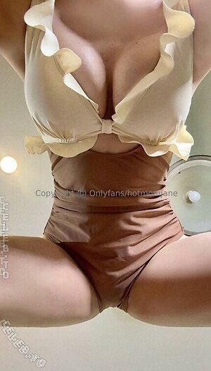HotMomJane photo