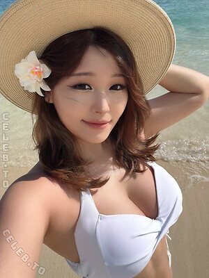 Hyoon Nude Leaked Photo #21