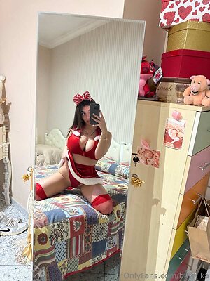 Ika Dauria Nude Leaked Photo #227