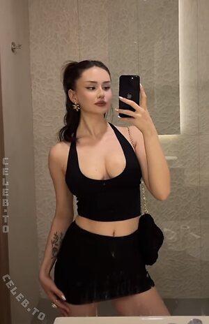 Ilayda Üstün Nude Leaked Photo #6