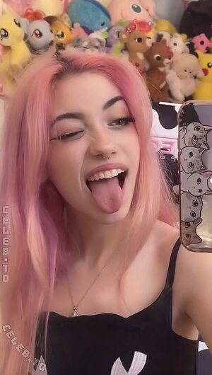 iluvmeww Nude Leaked Photo #75
