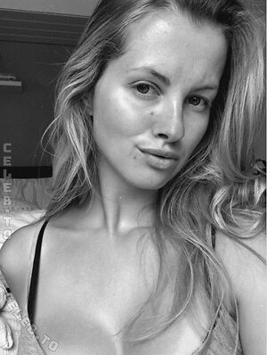 inaacoladaa Nude Leaked Photo #22