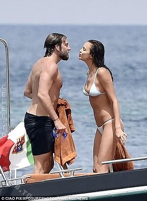 Irina Shayk photo