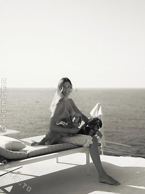 Iris Mittenaere Nude Leaked Photo #103