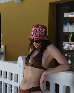 Iris Mittenaere Nude Leaked Photo #114
