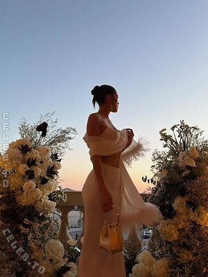 Iris Mittenaere photo