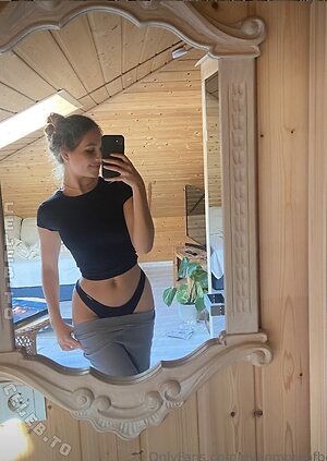 Isabella Späth Nude Leaked Photo #54