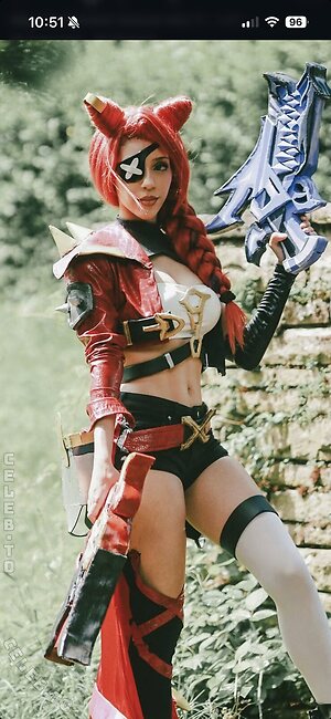Isanamicosplay Nude Leaked Photo #8