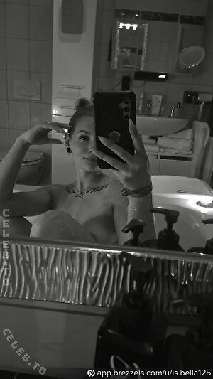 is.bella125 Nude Leaked Photo #5