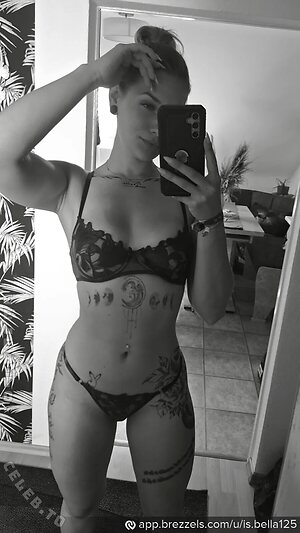 is.bella125 Nude Leaked Photo #6