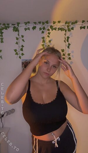 Itsanais70 Nude Leaked Photo #12
