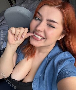 Itsschmolli Nude Leaked Photo #4
