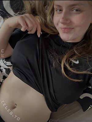 itz.leni Nude Leaked Photo #89