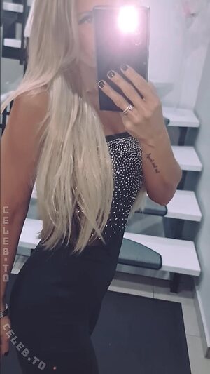 Iva Blondie Nude Photos