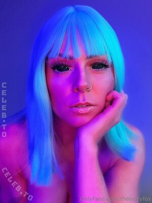 Ivory Fox photo
