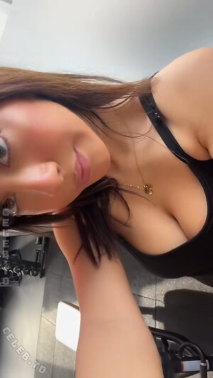 J90s1n Nude Leaked Photo #4