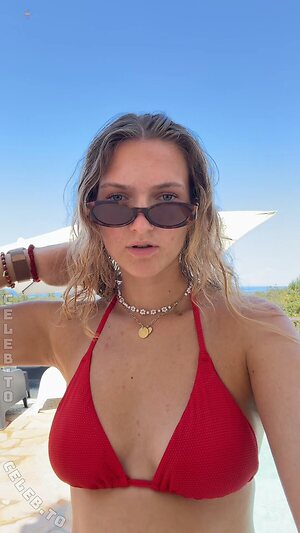 Jackie Alice Weiss Nude Leaked Photo #10
