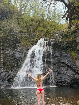 Jade Lloyd photo