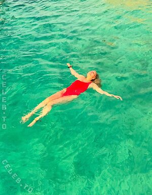 Janine Kunze Nude Leaked Photo #14