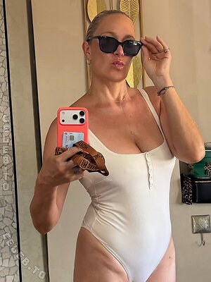 Janine Kunze Nude Leaked Photo #22