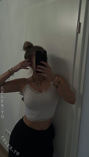 Jasmin Eller Nude Leaked Photo #21
