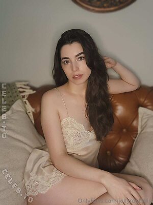 Jellyroots Nude Leaked Photo #11