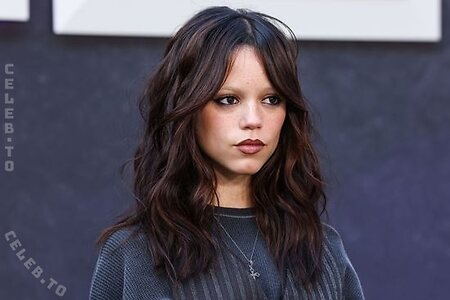 Jenna Ortega photo