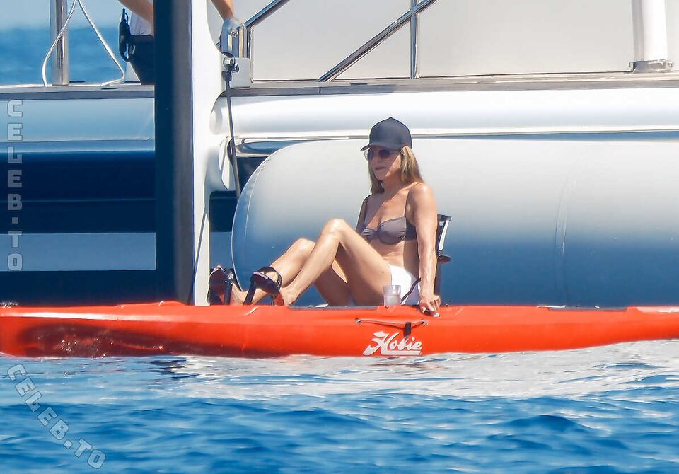 Jennifer Aniston Nude Leaked Photos