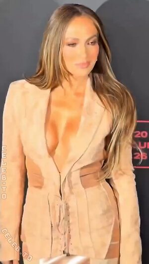 Jennifer Lopez Nude Leaked Photo #24