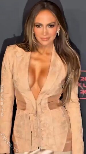 Jennifer Lopez Nude Leaked Photo #25