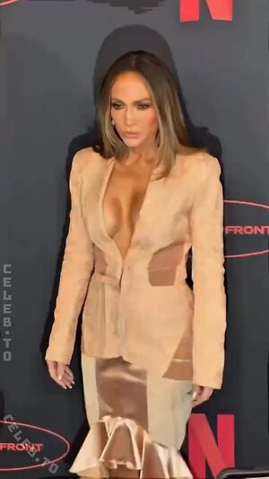 Jennifer Lopez Nude Leaked Photo #31