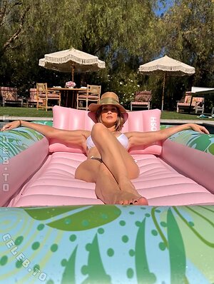 Jennifer Lopez Nude Leaked Photo #37
