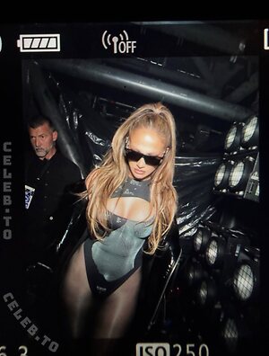 Jennifer Lopez Nude Leaked Photo #79