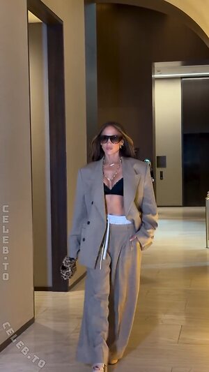 Jennifer Lopez Nude Leaked Photo #87