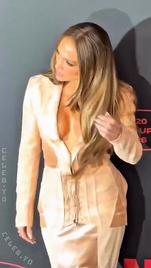 Jennifer Lopez Nude Leaked Photo #88