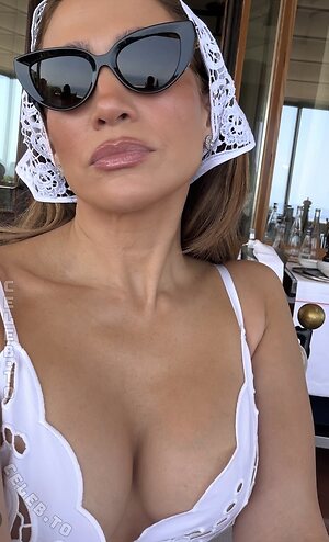 Jennifer Lopez Nude Leaked Photo #140