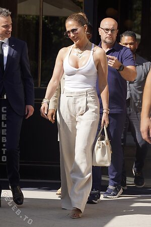 Jennifer Lopez Nude Leaked Photo #162