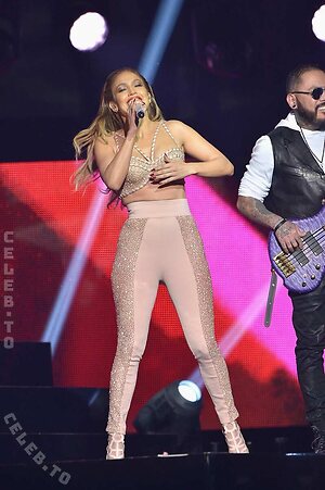 Jennifer Lopez photo