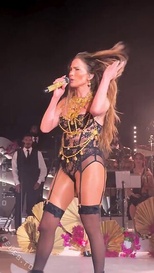 Jennifer Lopez photo