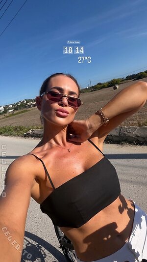 Jessica Paszka photo