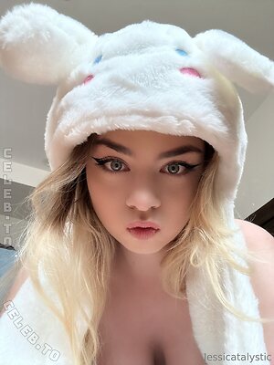 Jessicatalystic photo