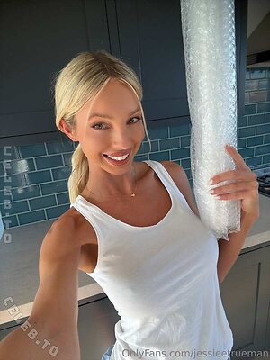 Jessie C Trueman Nude Leaked Photo #49