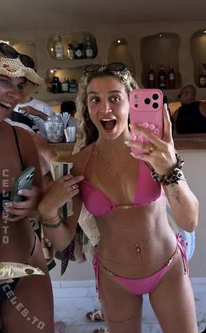 Joana Salamone Nude Leaked Photo #38