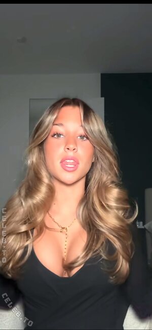 Josefine Scholl Nude Leaked Photo #112