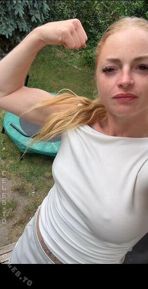 Josephine Welsch Nude Leaked Photo #35
