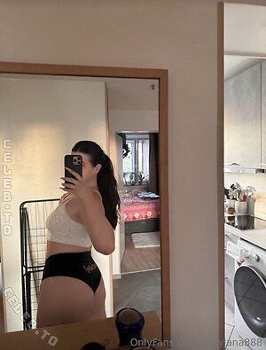 Juicyxlana photo