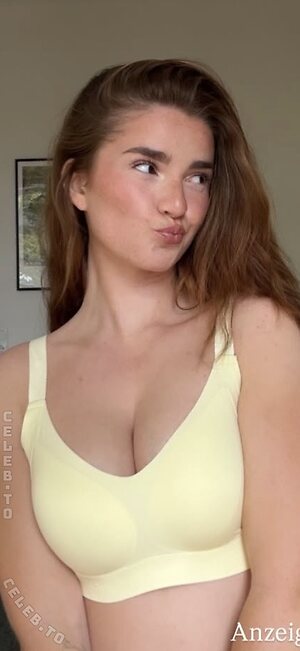 Julia Schulze Nude Leaked Photo #26