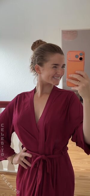 Julia Schulze Nude Leaked Photo #33