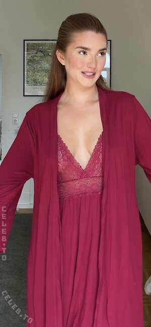 Julia Schulze Nude Leaked Photo #57
